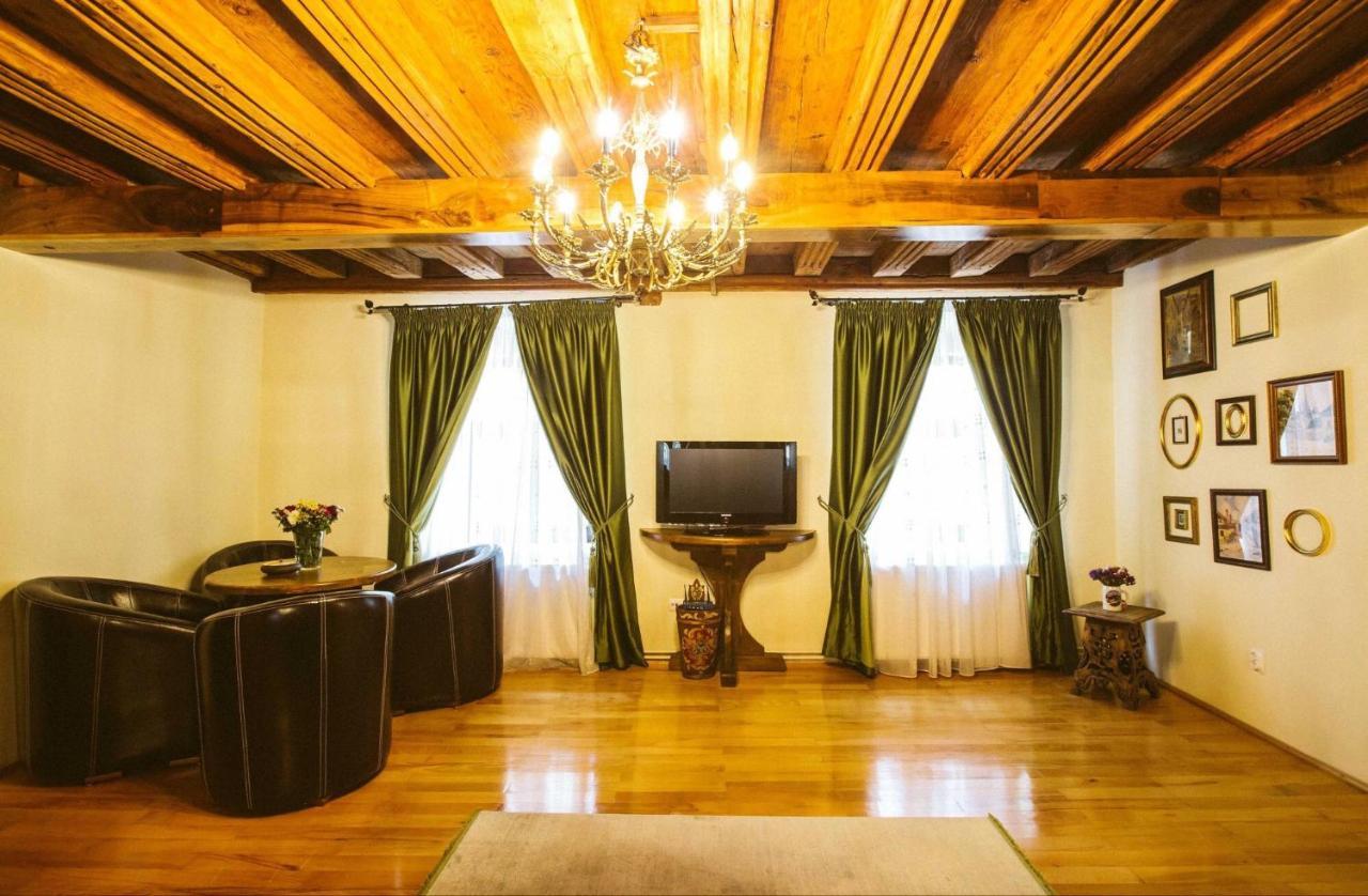 Casa Schobeln Apartment Brasov Bagian luar foto