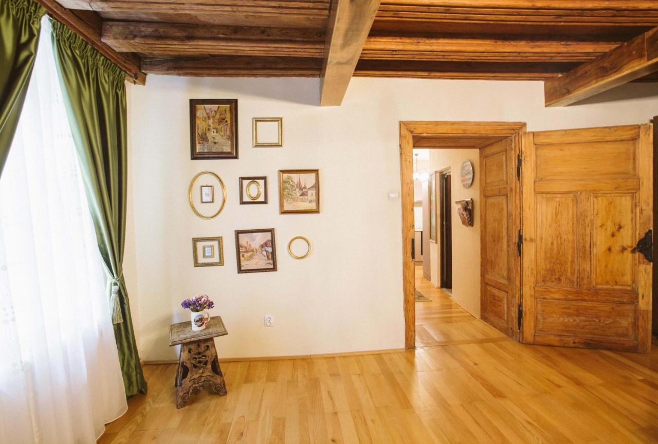 Casa Schobeln Apartment Brasov Bagian luar foto